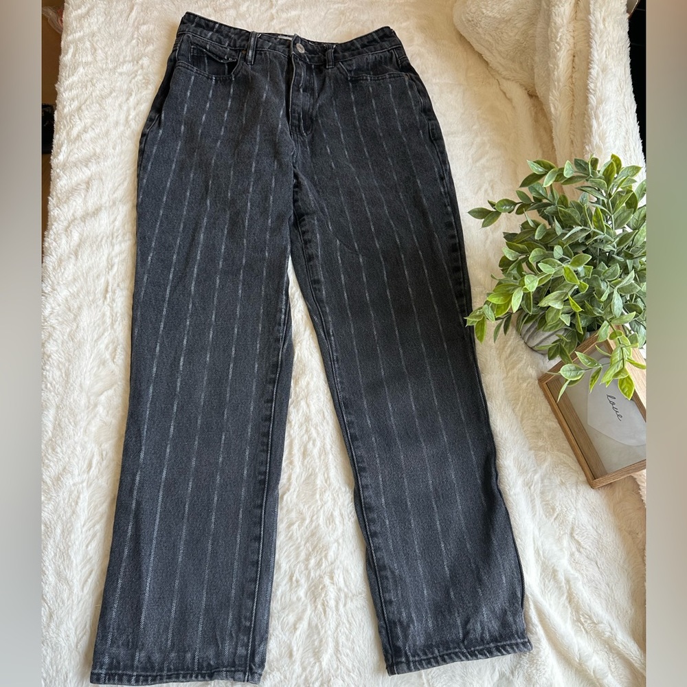 Pacsun mom jeans. Size 26.